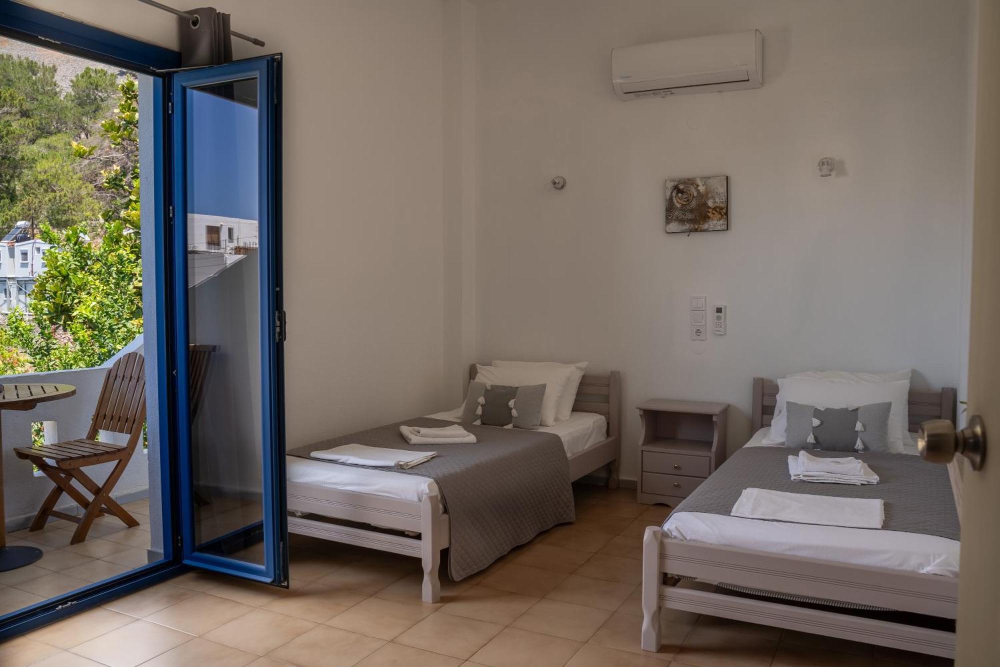 Giannis Rooms Agia Roumeli Exterior photo