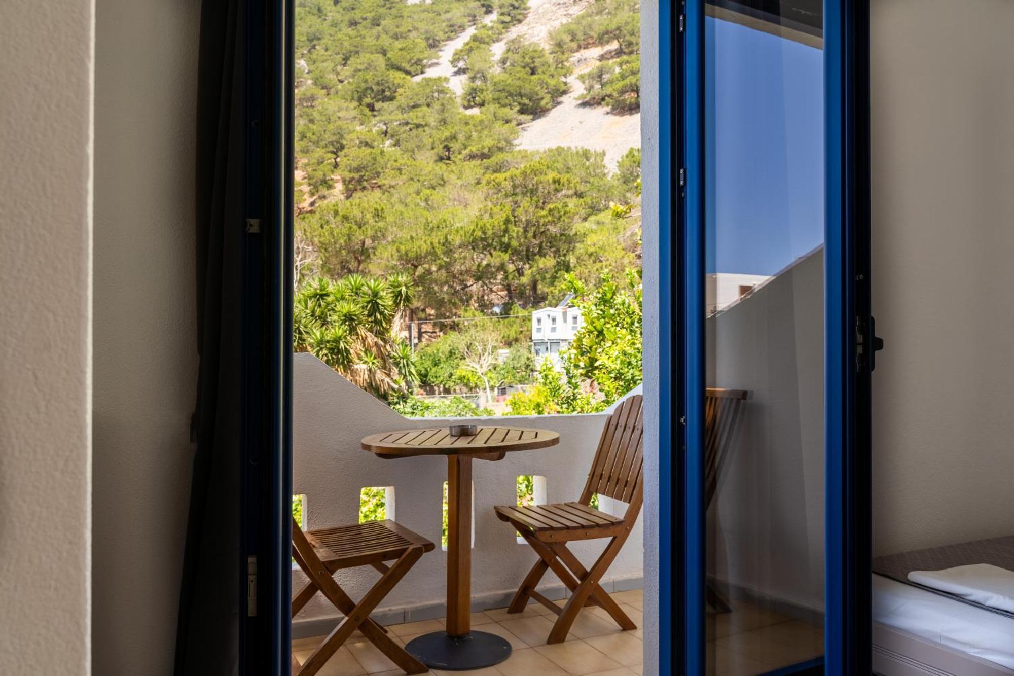 Giannis Rooms Agia Roumeli Exterior photo